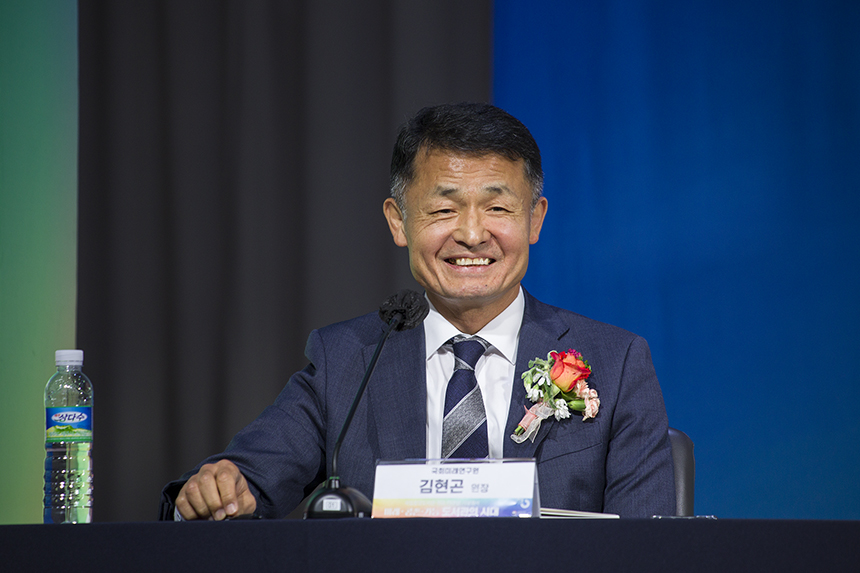 10월 15일(목) 국립중앙도서관 국제회의장에서 개관 75주년 기념행사가 열렸다.