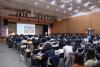 덕성여대 문헌정보학과 배경재 교수가 “AI시대 도서관 혁신을 주도할 사서의 핵심 역량과 개발 방안을 주제로 강연하고 있다.