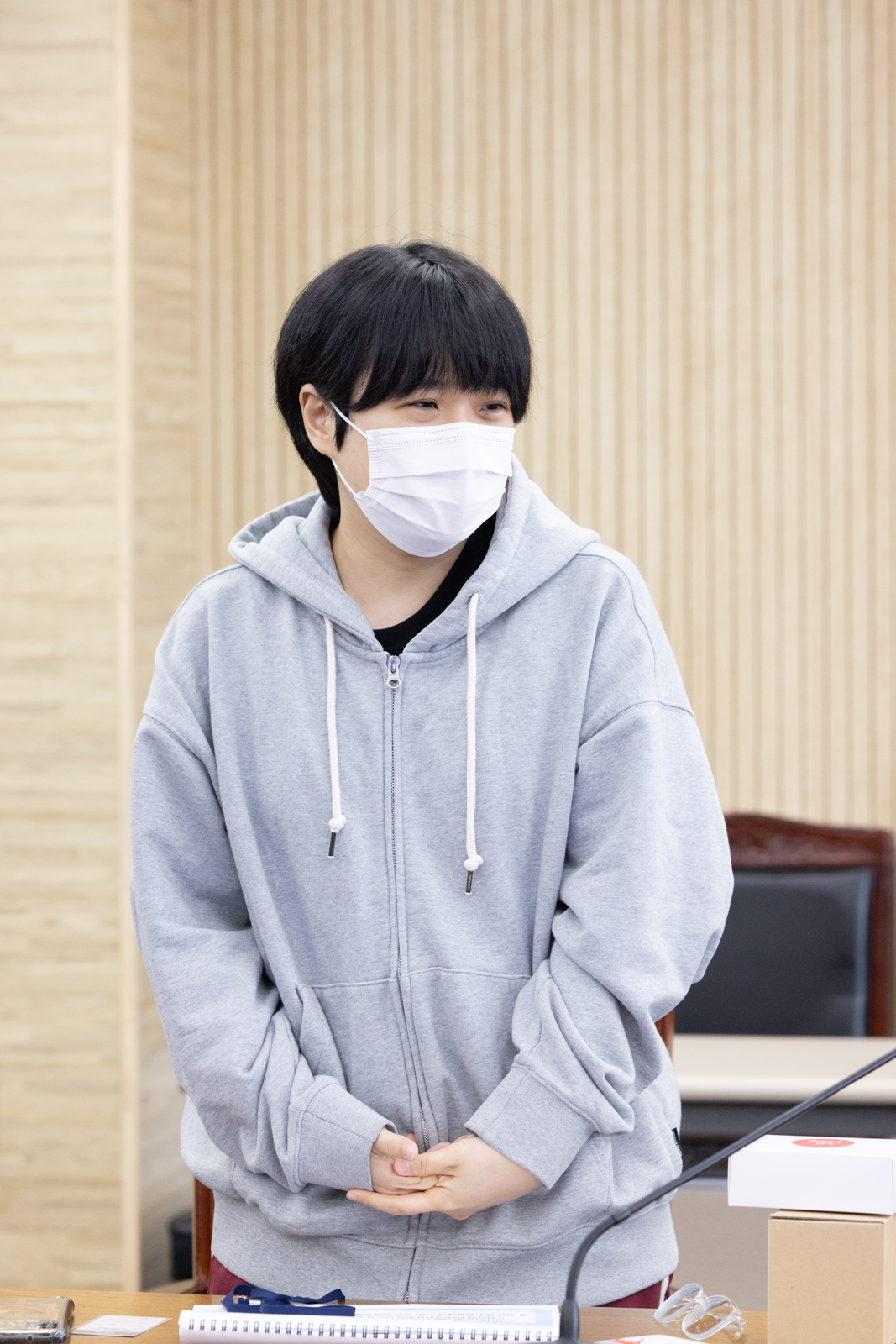 국립중앙도서관 도토리 7기 기자단이 인사말을 하는 모습 